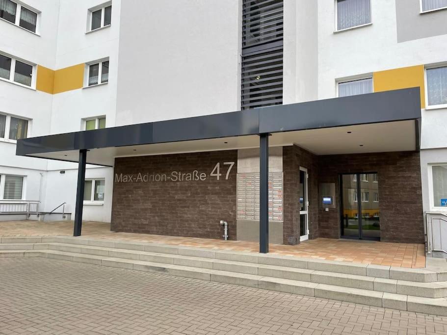 Max Appartements Neubrandenburg Ngoại thất bức ảnh